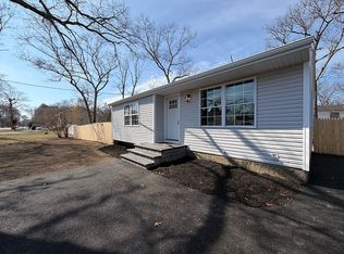 661 College Rd, Farmingville, NY 11738