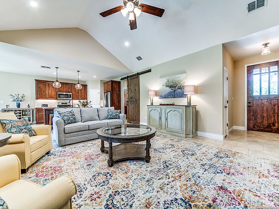 4th image of 710 LAZY OAKS DR