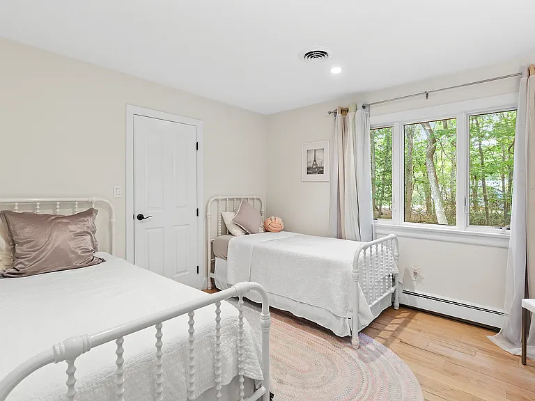 2723 Deerfield Rd — Photo 14