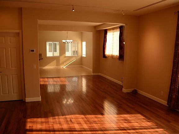 Living & Dining 1