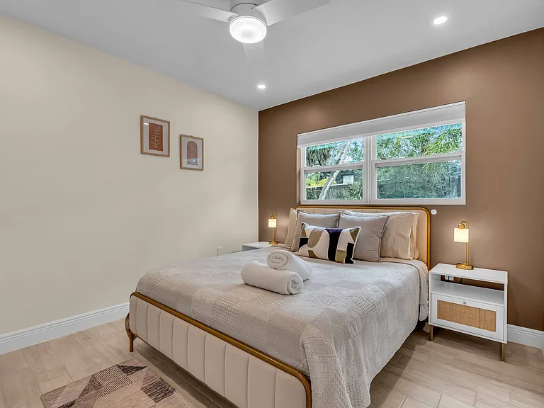 4421 Ocean Blvd — Photo 19