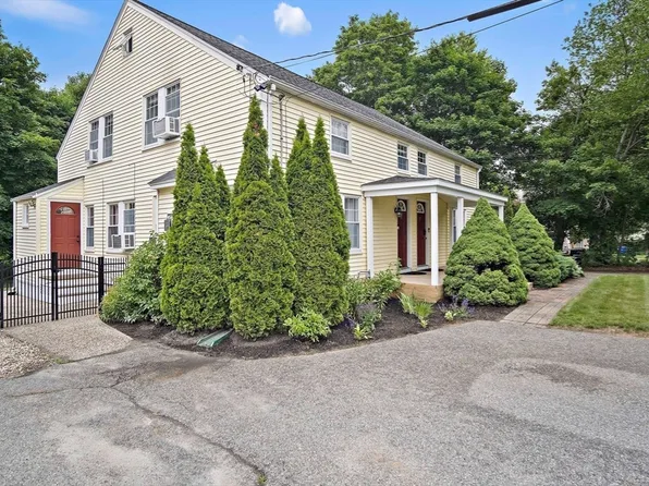 10 Carlisle Rd #10, Bedford, MA 01730