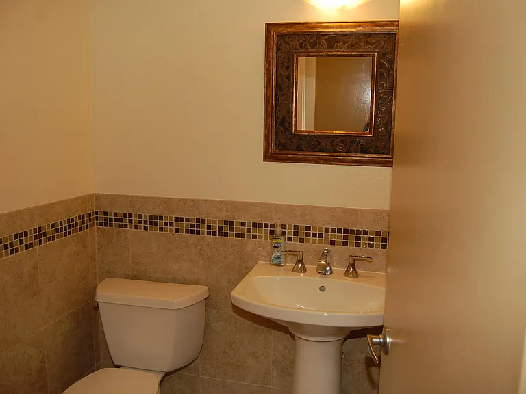 559 Keolu Dr — Photo 3