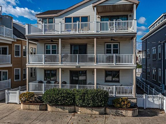 2nd image of 1412 Ocean Ave #4