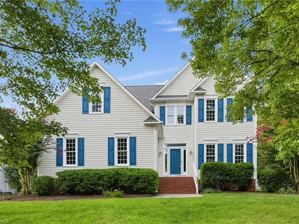 320 Saddlebrook Cir, Lewisville, NC 27023