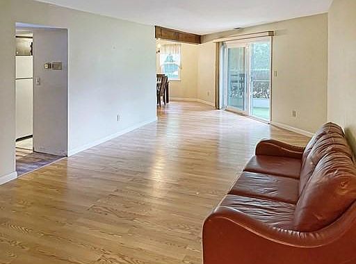 5th image of 41 Jessica Dr APT C