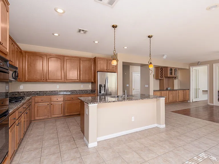 3078 Lenoir St — Photo 11