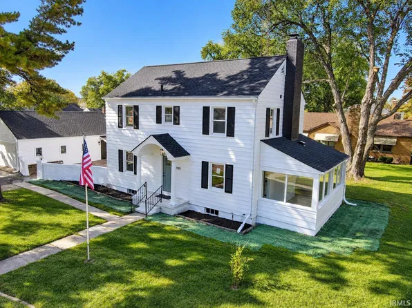 1201 Woodlawn Blvd, South Bend, IN 46616