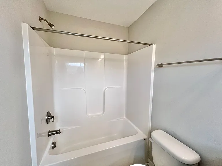 74 Griffith Pl — Photo 18