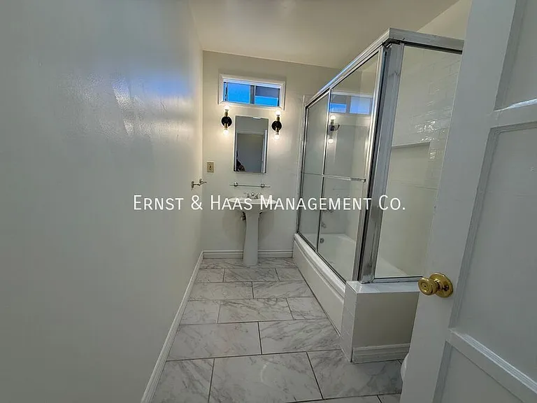 2862 Knoxville Ave — Photo 15