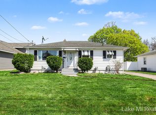 2884 Meyer Ave SW, Wyoming, MI 49519