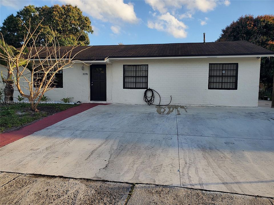 1st image of 3370 NW 194th Ter