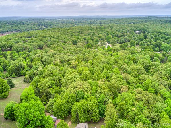 3891 Fox Run Run, Mannford, OK 74044