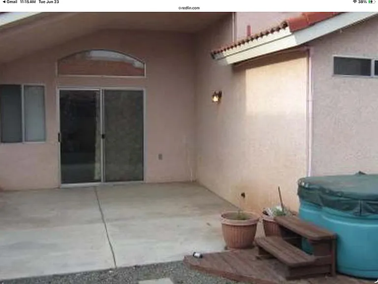 5693 W Vartikian Ave — Photo 4