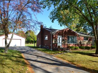 301 Adams Dr, Midland, MI