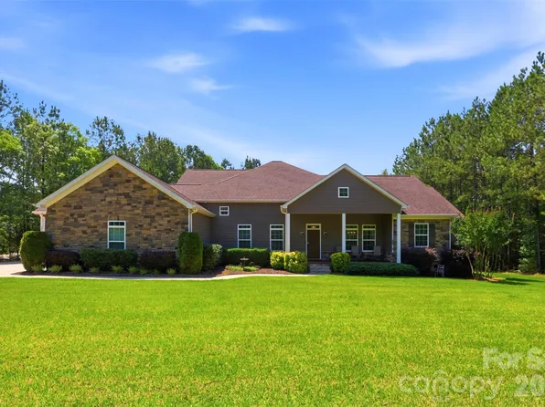 2006 Eagle Point Est, Lancaster, SC 29720