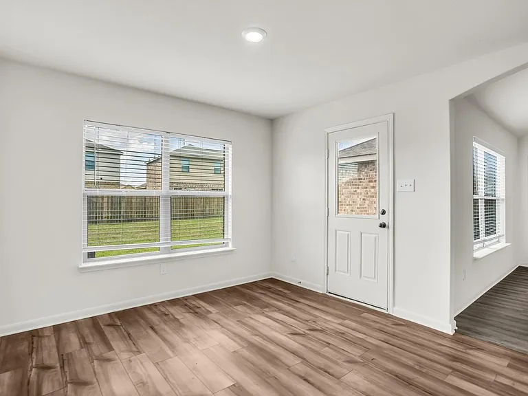 3107 Angus Dr — Photo 10