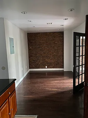 Rented by Hagstrom Management Inc | media 3