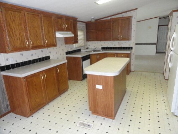 3rd image of 1939 Hardyville Rd