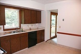4th image of 5412 S 107th St