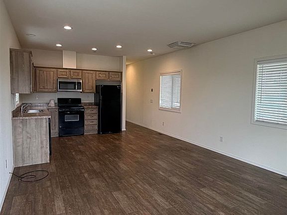 5th image of 4449 S Carpenter Rd #C1