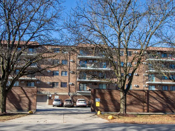 2320 N Nordica Ave #411, Chicago, IL 60707