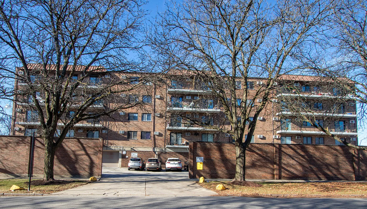 2320 N Nordica Ave #411 photo 1
