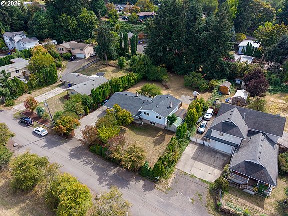 5th image of 13810 SE Holgate Blvd