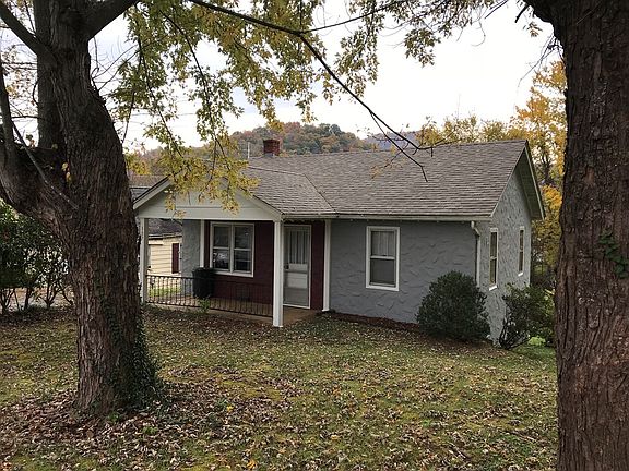 3rd image of 107 Honeycutt St
