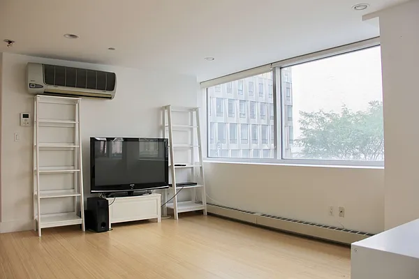 Rented by Reza Namazi, LREB | media 21