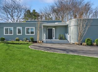180 Potato Field Ln, Southampton, NY 11968