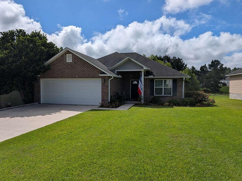 1st image of 310 Grove Pointe Dr