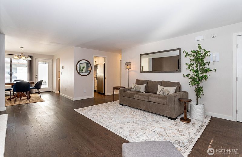 4th image of 14836 SE 16th Street #10