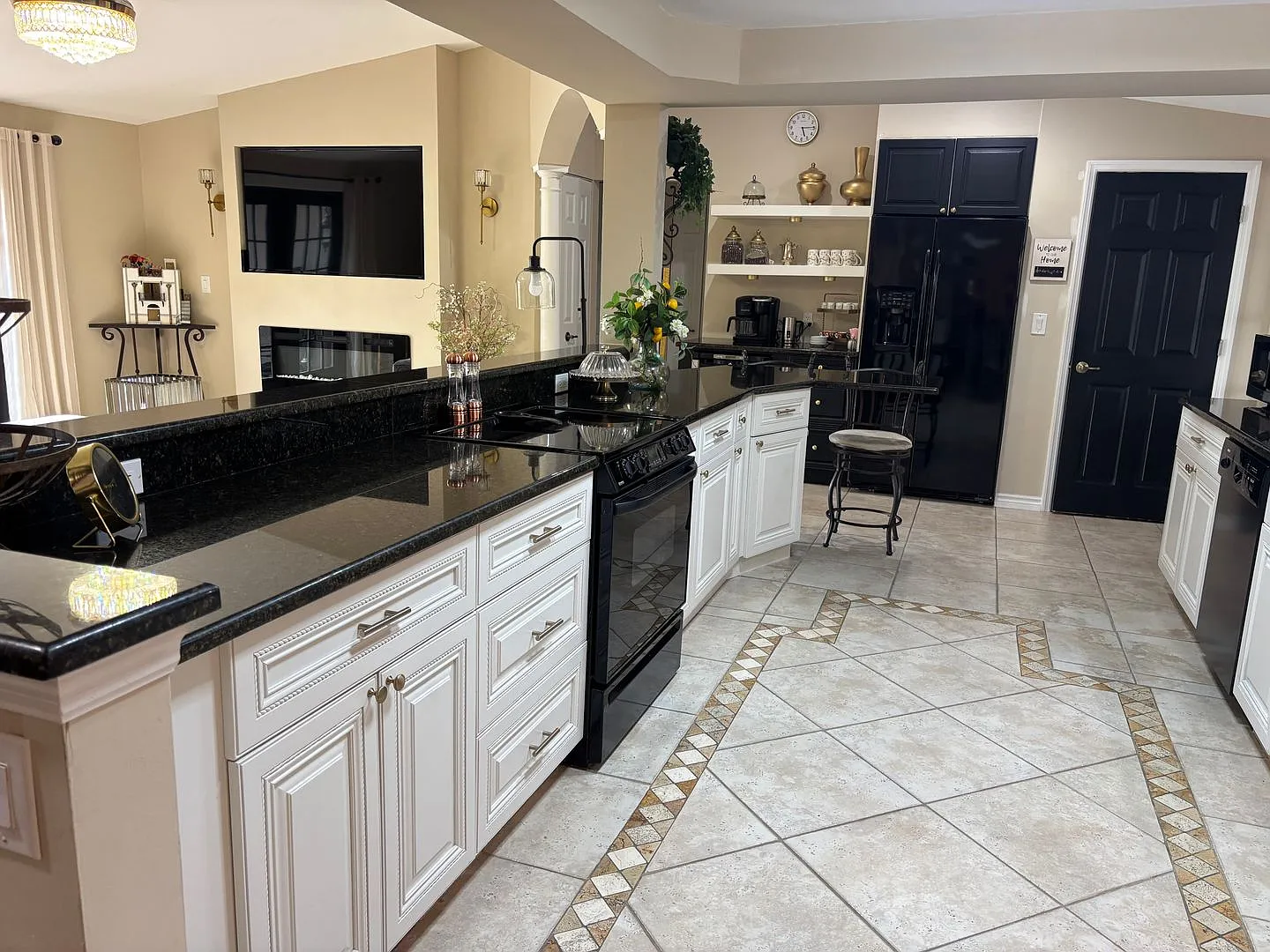 No Hoa Move-In Ready Tomorrow | 3 Bedroom\2 Bath Private Heated Pool Home On 1.5 Acres In Oakes E... — Photo 4
