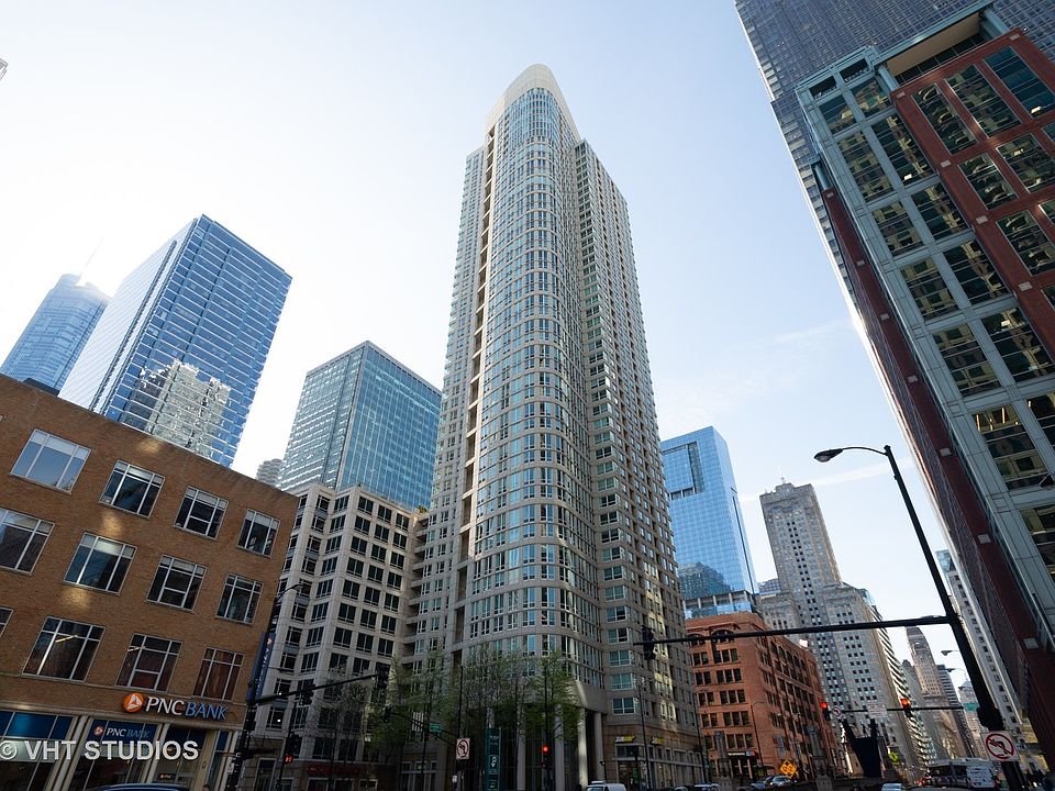 1st image of 345 N La Salle St #1707