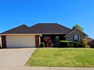 1881 Willow Ridge Ave, Springdale, AR 72764