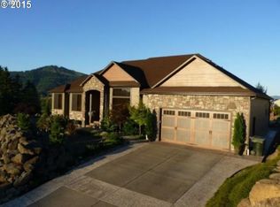 601 Divot Loop, Sutherlin, OR 97479