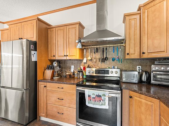 3rd image of 13262 Porters Rd