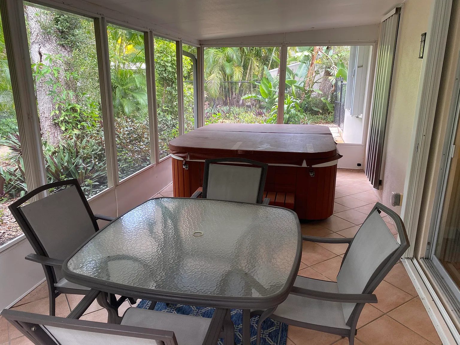2 bed, 2.0 bath, 1722 sqft, $8,000 — Photo 2