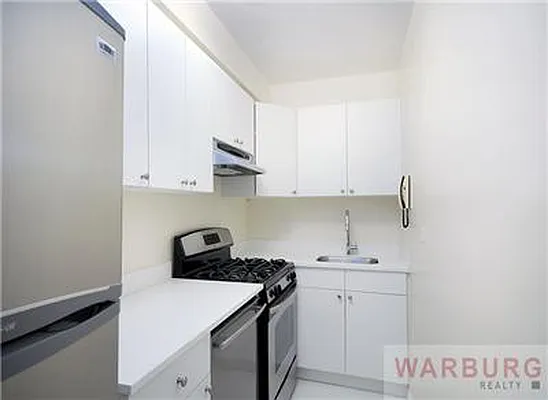 Sold by Warburg | media 10