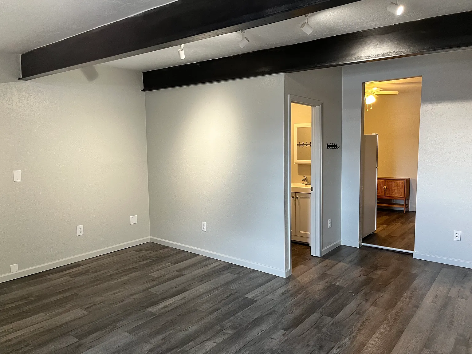 1 bed, $1,350 — Photo 4