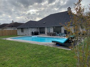 809 Celestial Ln, Edna, TX 77957