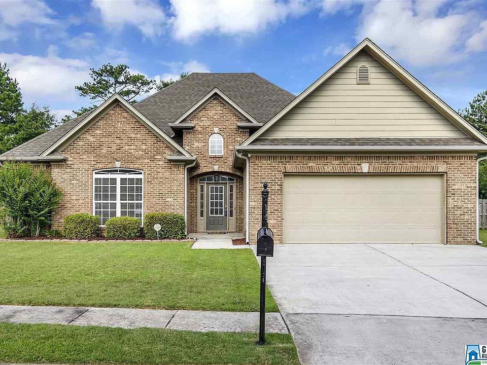 1st image of 813 Waterford Cove Ln