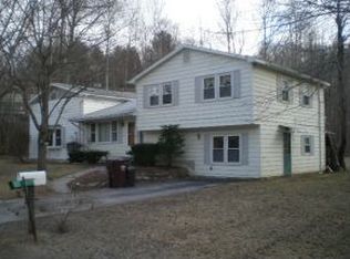 5 Harwood Dr, Bennington, VT 05201