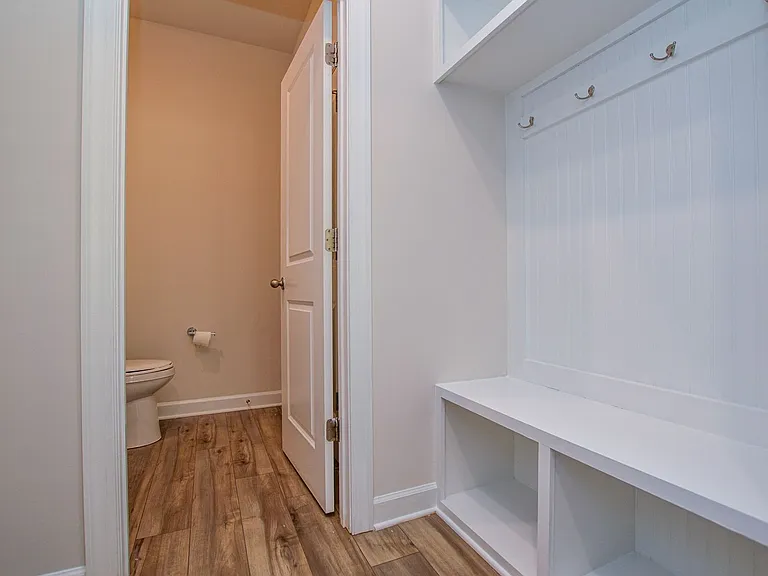 3215 Lisburn St — Photo 17