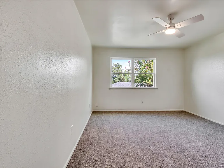 423 Forest Hills Dr — Photo 40