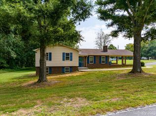 201 Excelsior Dr, Connelly Springs, NC 28612