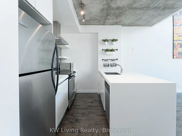 75 Portland St #901 — Photo 2