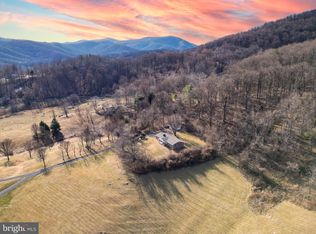 40 Antique Ln, Sperryville, VA 22740