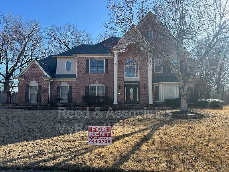 5 bed, 3.5 bath, 4112 sqft, $3,275 — Photo 1